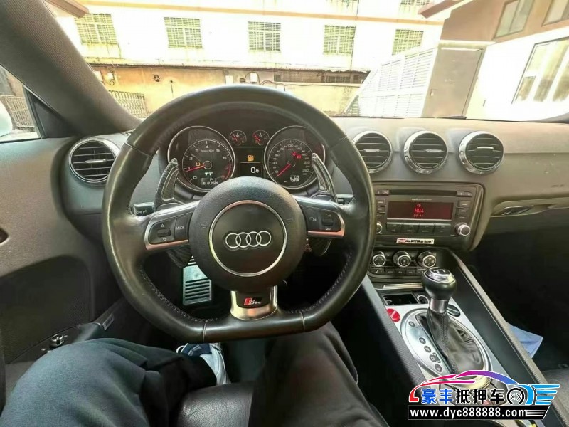 14年奥迪TT轿车抵押车出售