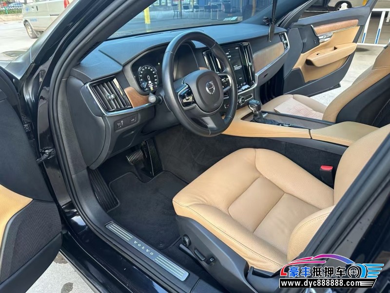 19年沃尔沃S90轿车抵押车出售