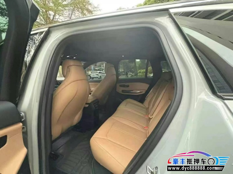 22年蔚来ES6轿车抵押车出售