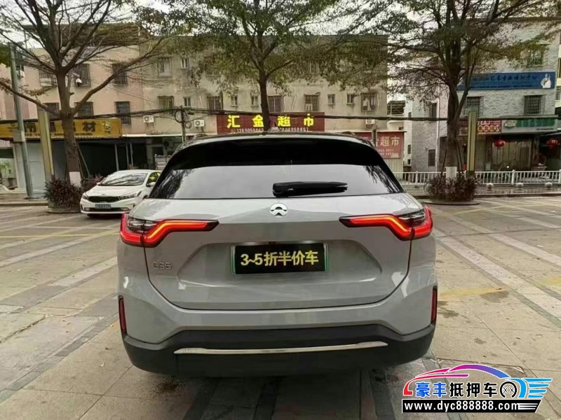 22年蔚来ES6轿车抵押车出售