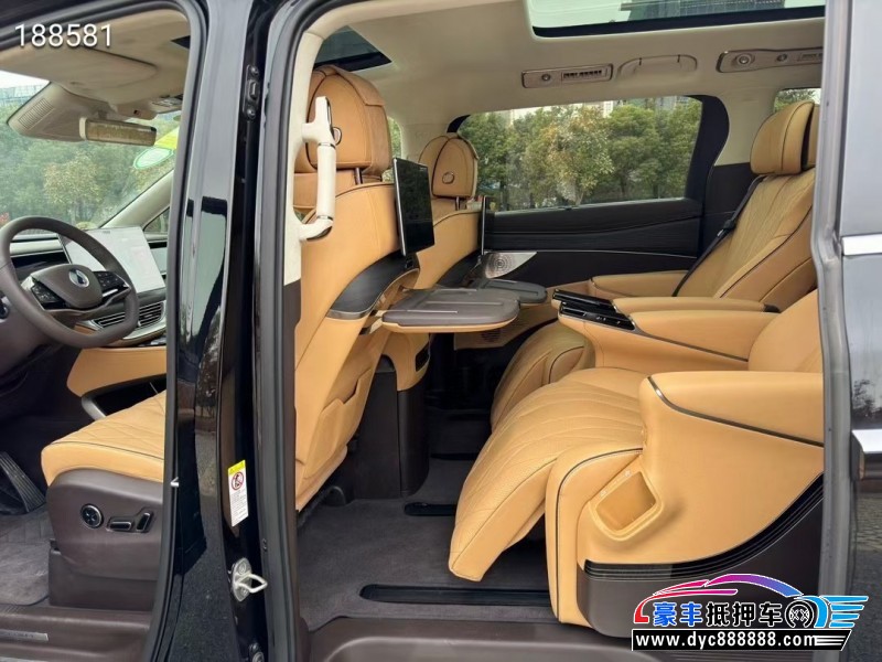 24年腾势D9轿车抵押车出售