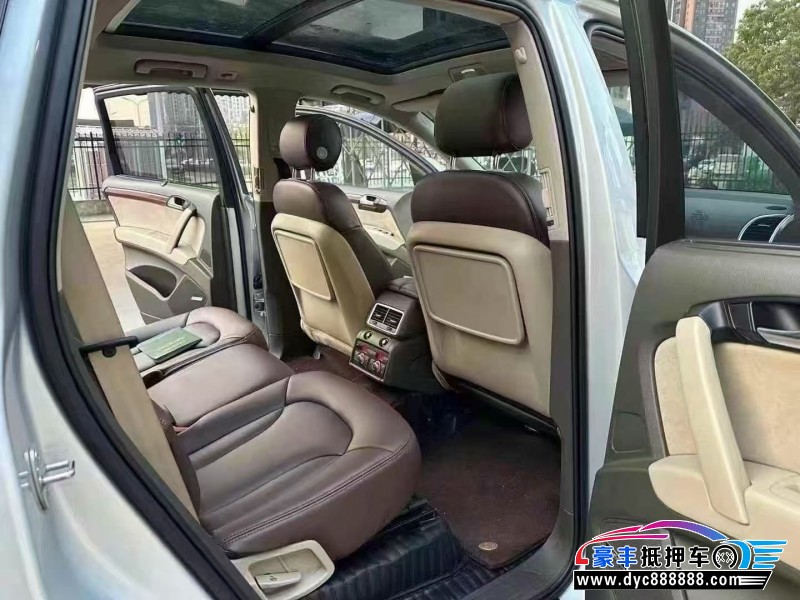 09年奥迪Q7轿车抵押车出售