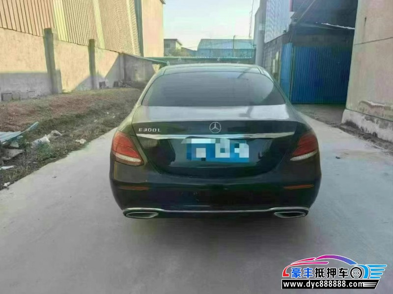 20年奔驰E轿车抵押车出售