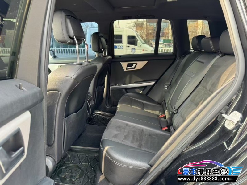 15年奔驰GLK轿车抵押车出售