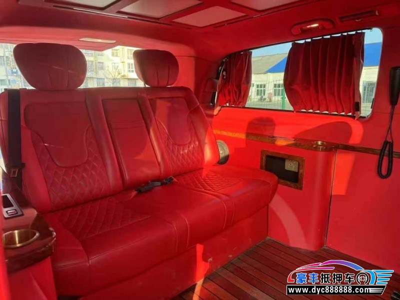 17年奔驰威霆轿车抵押车出售