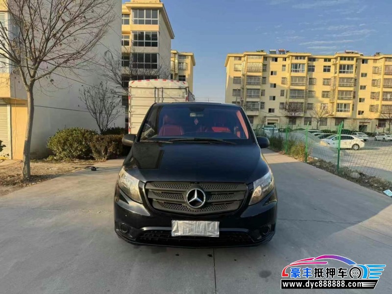 17年奔驰威霆轿车抵押车出售