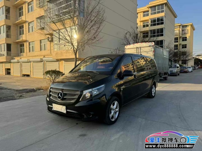 17年奔驰威霆轿车抵押车出售