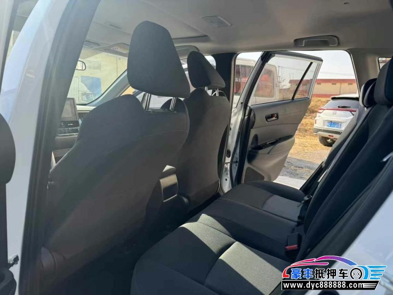 22年丰田锋兰达轿车抵押车出售