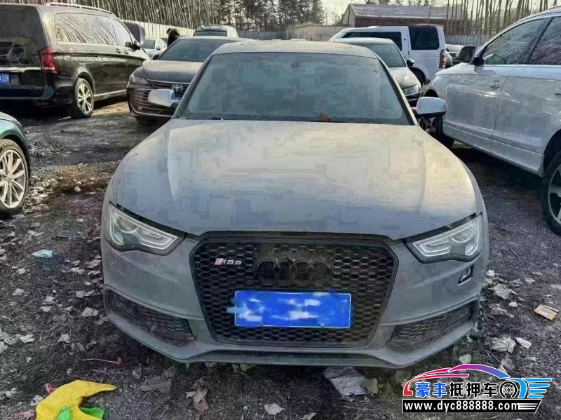 13年奥迪A5轿车抵押车出售