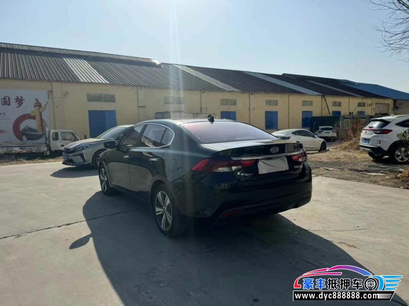 19年起亚K4轿车抵押车出售