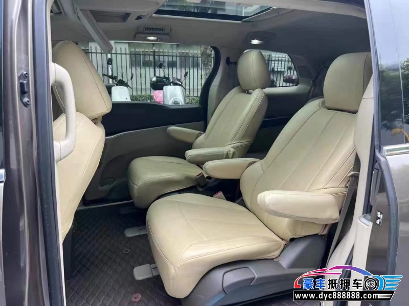 14年别克GL8轿车抵押车出售