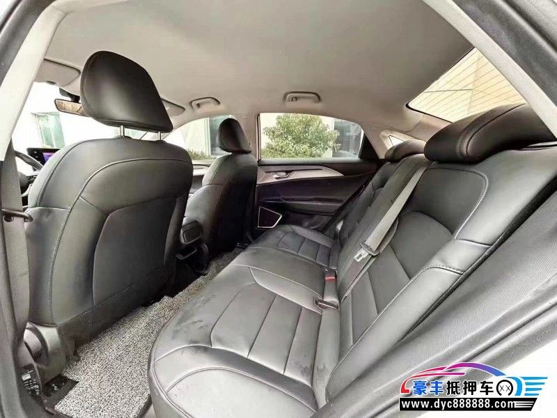 24年吉利几何轿车抵押车出售