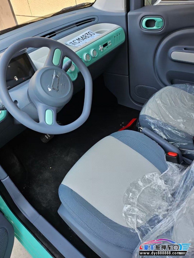 25年奔腾小马轿车抵押车出售