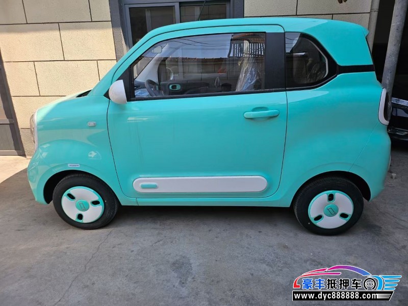 25年奔腾小马轿车抵押车出售