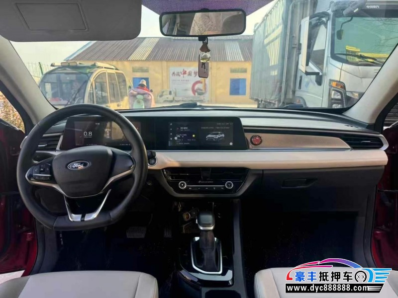 21年福特福睿斯轿车抵押车出售