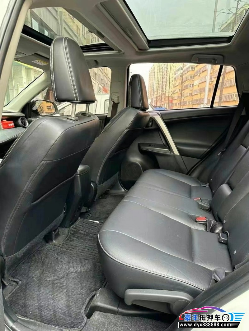 18年丰田RAV4轿车抵押车出售