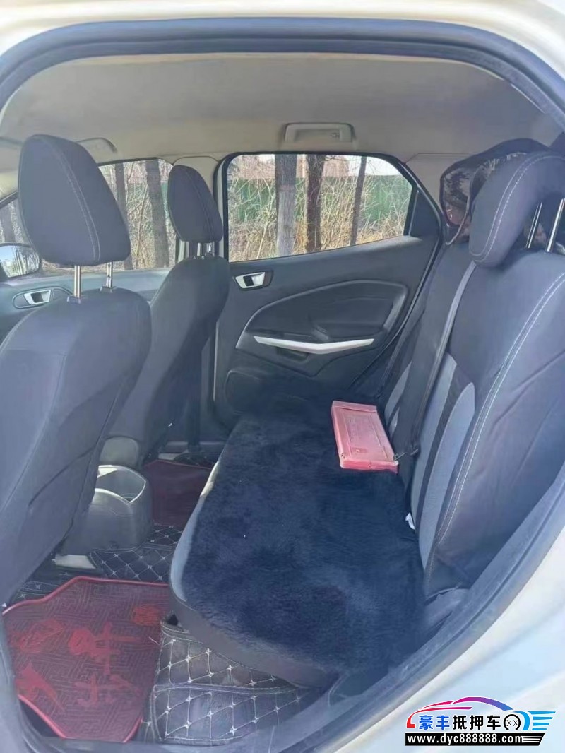 15年福特翼搏轿车抵押车出售