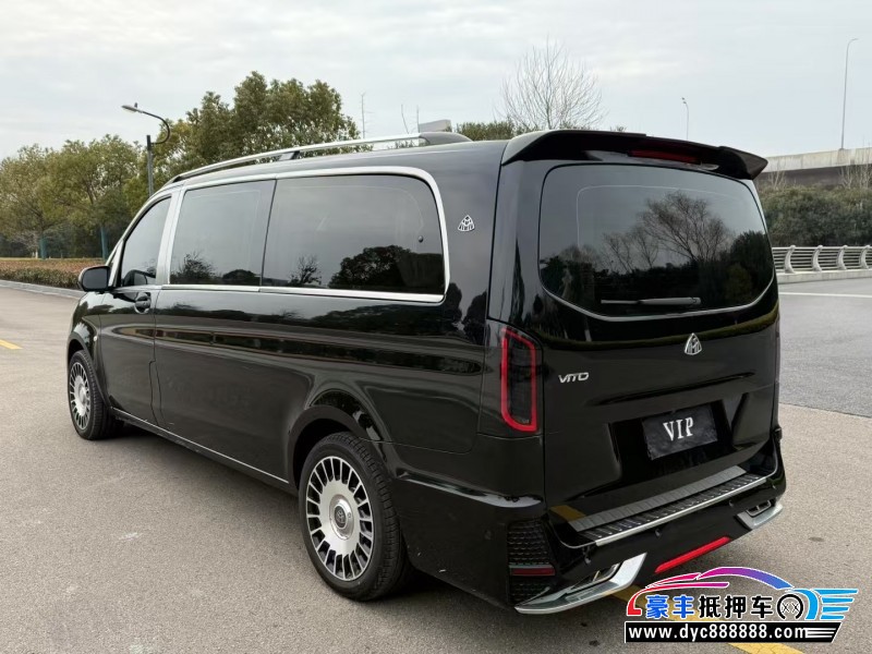 21年奔驰威霆轿车抵押车出售