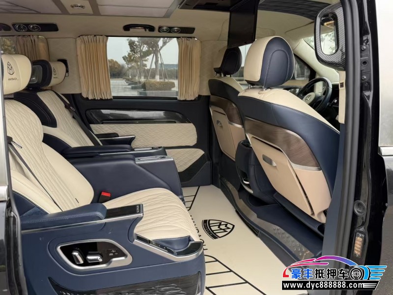 21年奔驰威霆轿车抵押车出售