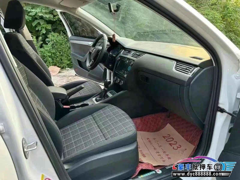 18年斯柯达明锐轿车抵押车出售