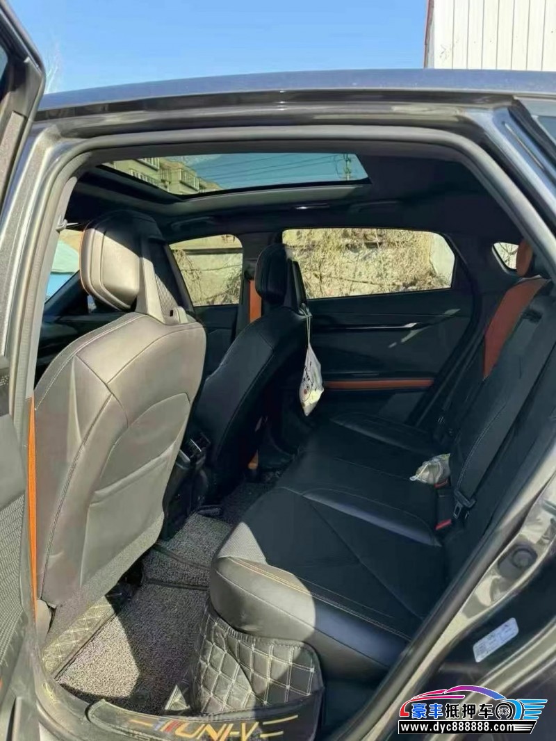 22年长安长安UNI轿车抵押车出售