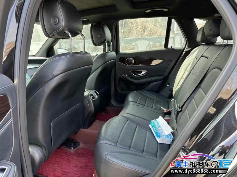 17年奔驰GLC轿车抵押车出售