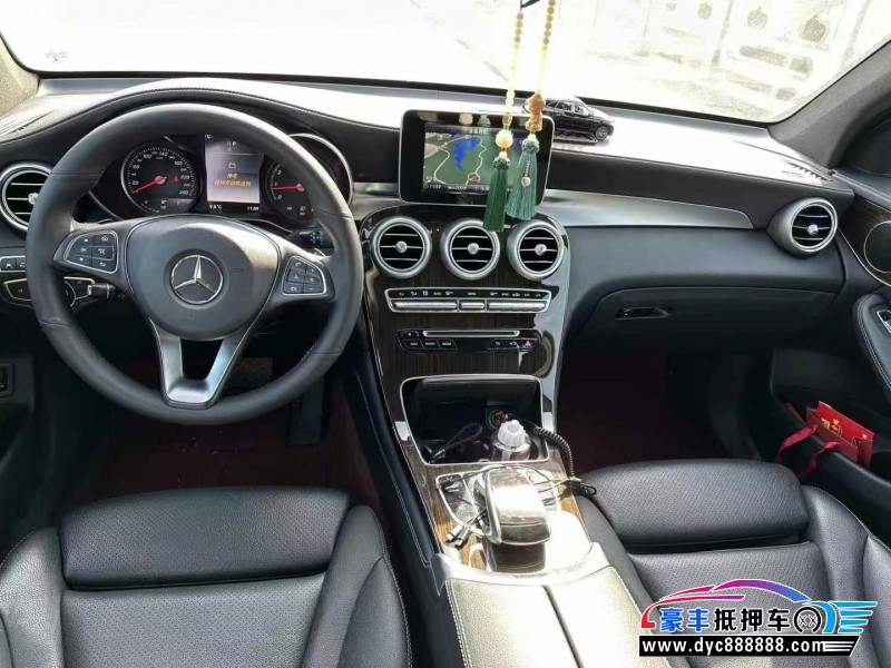 17年奔驰GLC轿车抵押车出售