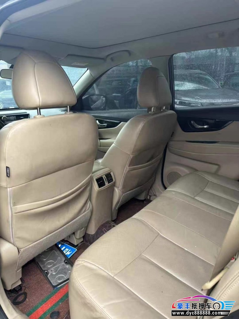 20年日产奇骏轿车抵押车出售