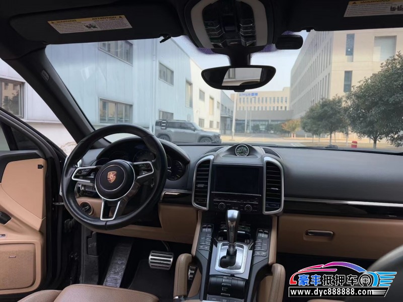 16年保时捷卡宴SUV抵押车出售