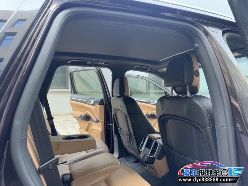 16年保时捷卡宴SUV抵押车出售