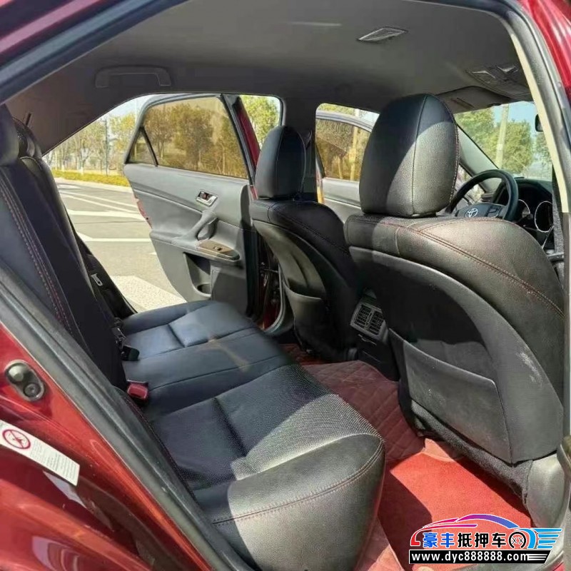 14年丰田锐志轿车抵押车出售