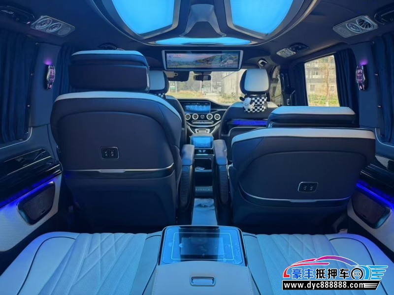 24年奔驰威霆轿车抵押车出售