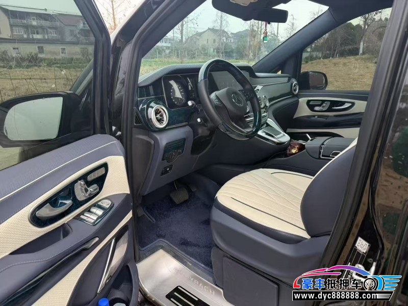 24年奔驰威霆轿车抵押车出售