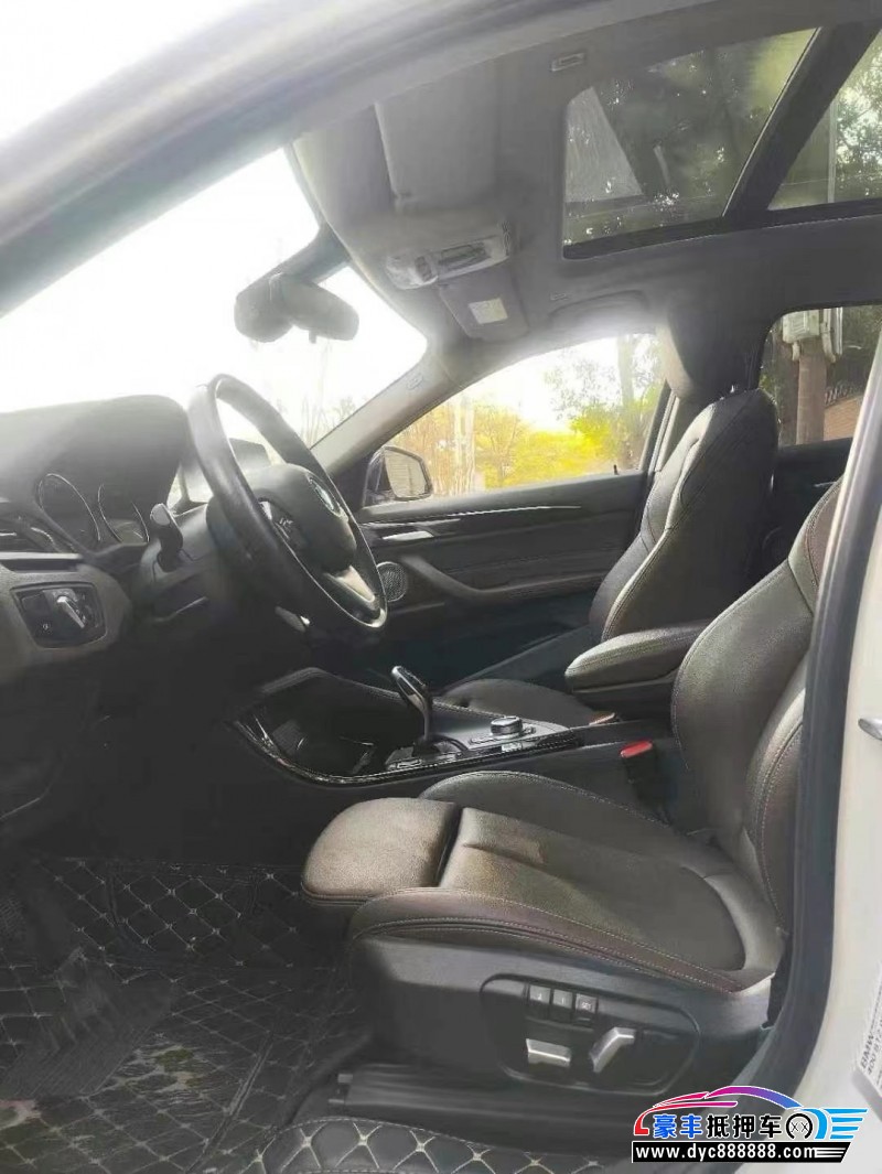 20年宝马X2轿车抵押车出售