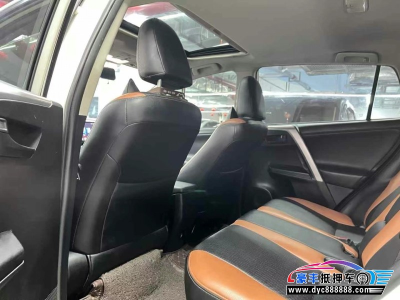 17年丰田RAV4轿车抵押车出售