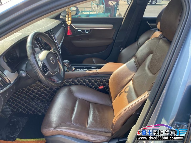18年沃尔沃S90轿车抵押车出售