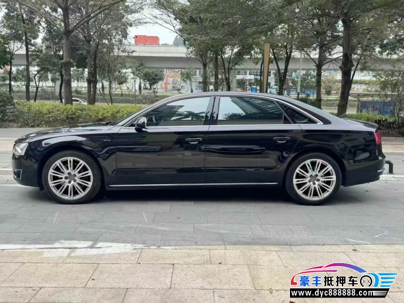 14年奥迪A8L轿车抵押车出售