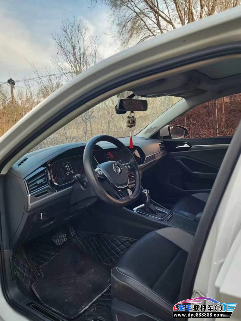 20年大众迈腾轿车抵押车出售