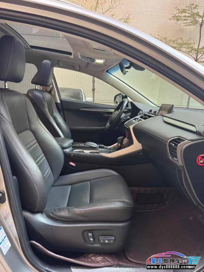 17年雷克萨斯NX轿车抵押车出售