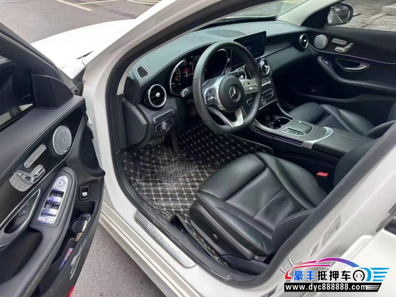 21年奔驰C轿车抵押车出售