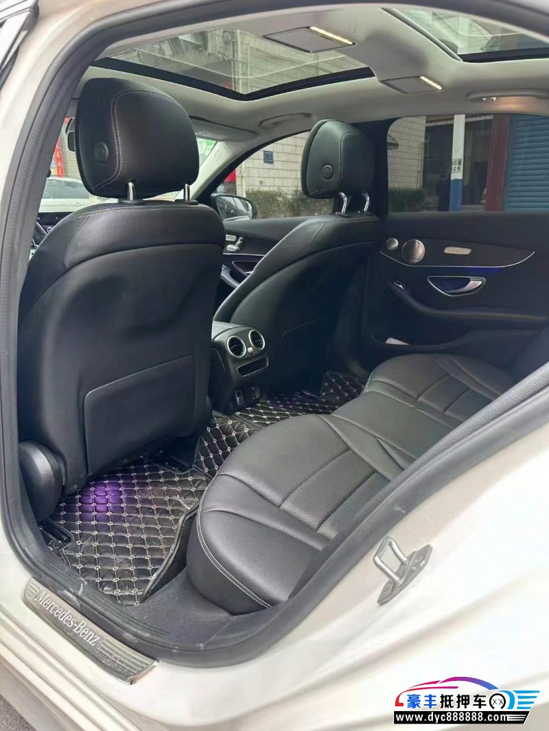 21年奔驰C轿车抵押车出售