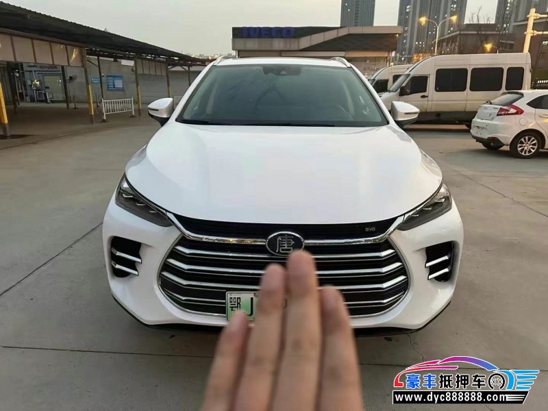 18年比亚迪唐轿车抵押车出售