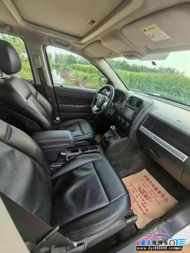 16年Jeep指南者轿车抵押车出售