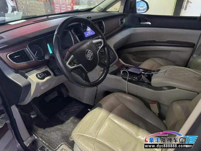 16年别克GL8轿车抵押车出售