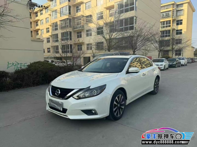 16年日产天籁轿车抵押车出售
