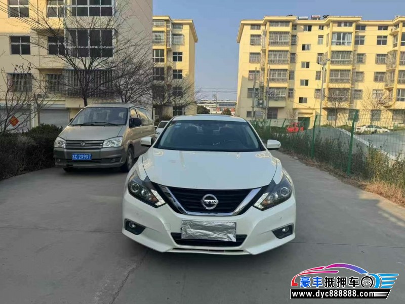 16年日产天籁轿车抵押车出售