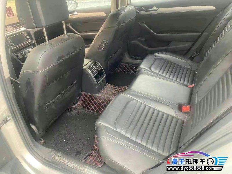 17年大众迈腾轿车抵押车出售