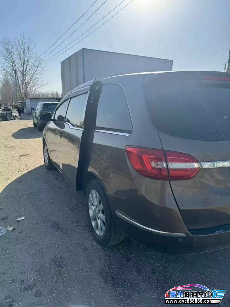 15年别克GL8轿车抵押车出售