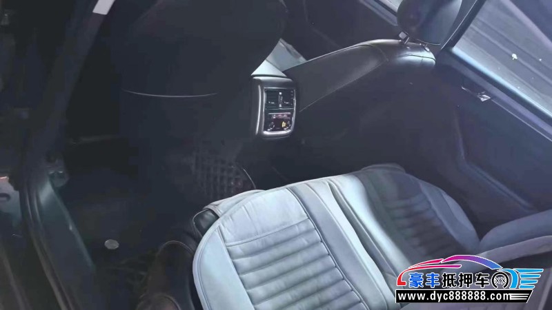 18年大众帕萨特轿车抵押车出售