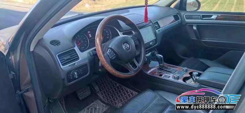 15年大众途锐SUV抵押车出售